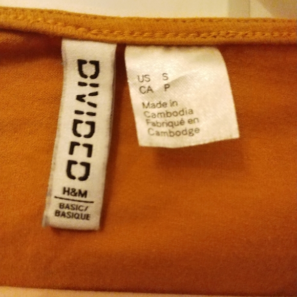 H&M Ruched Long Sleeve - Picture 3 of 3